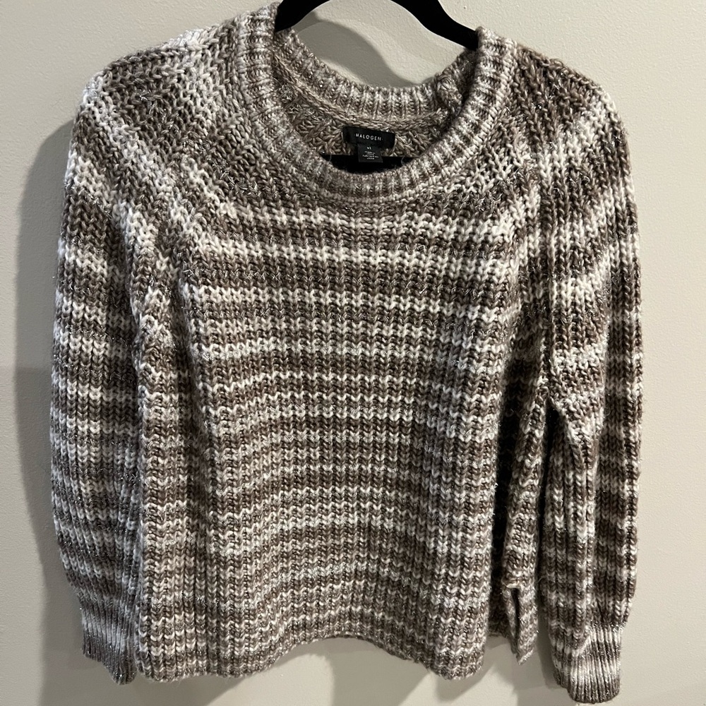 🛑 SALE 🌻 Halogen chunky knit sweater with gray cream and silver stripes